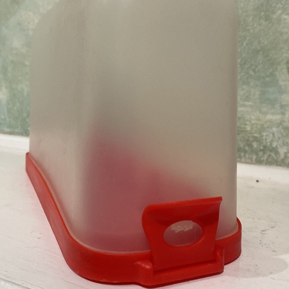 Zoku popsicle storage container, holds 6 zoku popsicles - Picture 6 of 6